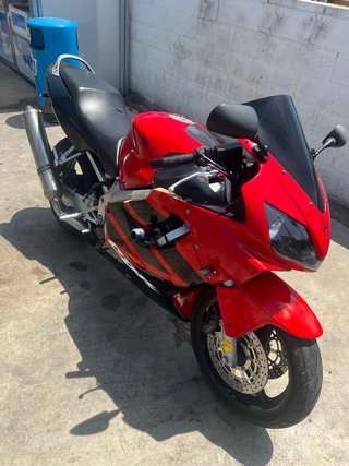 Honda CBR 600 F Sport 2001 + Casco integral Shark