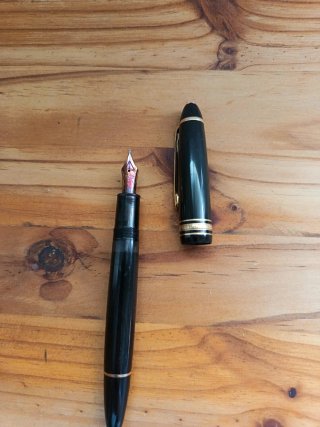 Pluma Montblanc Meisterstück Clásica Negra