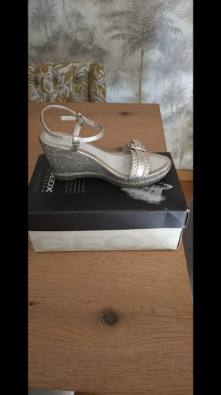 Sandalias cuña Geox plata talla 39