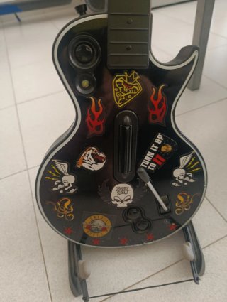 Xbox 360 + Kinect + Guitarra Hero