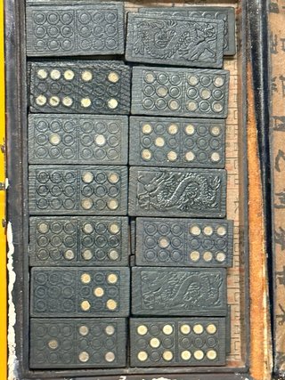 Dominó Antiguo Oriental de Madera (Completo