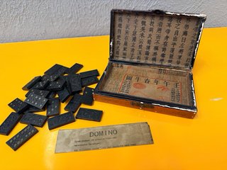 Dominó Antiguo Oriental de Madera (Completo
