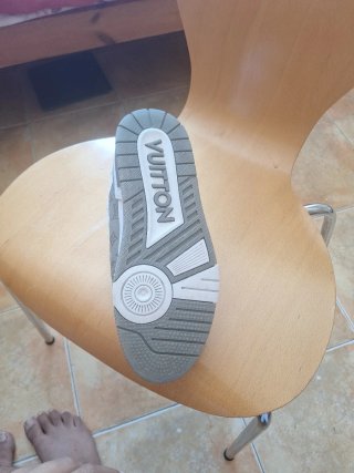 Zapato Louis Vuitton Gris y Blanco