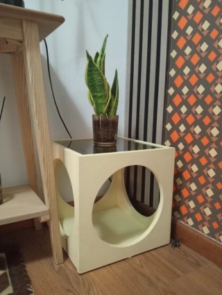 Mesa Cúbica Space Age