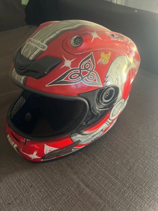 Casco Moto E-Mag Rojo se abrocha solo con IA
