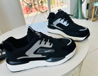 Zapatos de seguridad nuevos talla 43