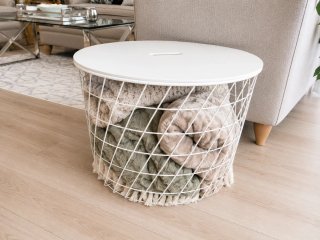 Mesa auxiliar con almacenaje y tapa