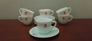 Set di caffè in porcellana multicolore