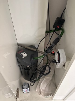 Acuario 120L con mueble y decoración