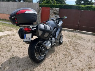 BMW F800ST