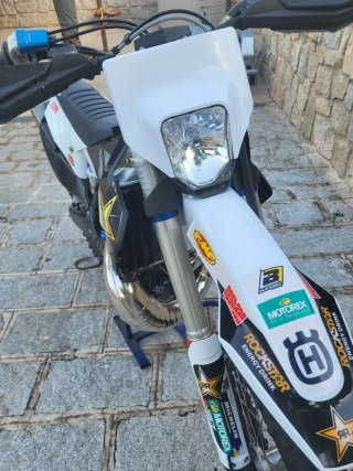 Husqvarna TE 300 Rockstar 2022 Akrapovic