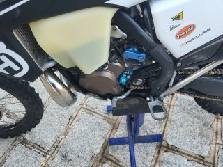 Husqvarna TE 300 Rockstar 2022 Akrapovic