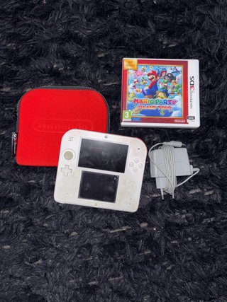 Nintendo 2DS Rossa e Bianca + Custodia + Gioco