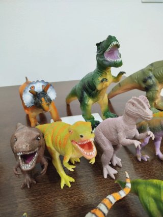 Figuras de dinosaurios