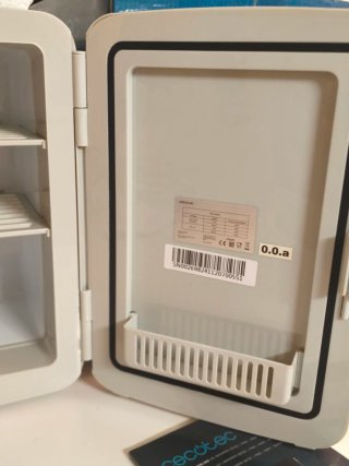 Mini Nevera Cecotec 10L