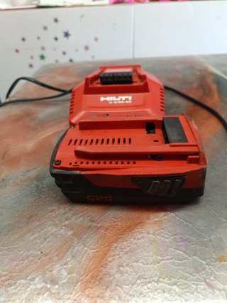 Cargador Hilti C 4/36-90 + Batería B22