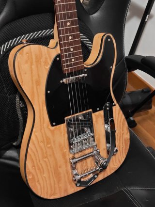 Telecaster modificada con Bigsby