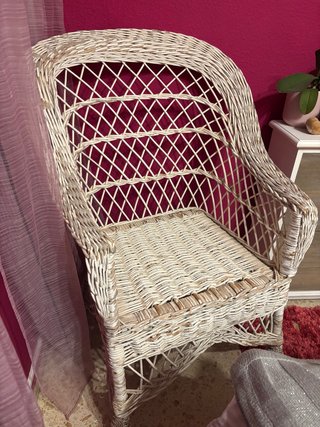 Sillón de mimbre blanco - precio negociable
