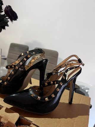 Zapatos Charol Negros Tachuelas