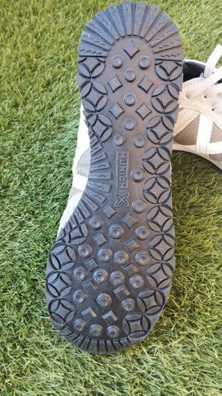 Deportivas Munich Grises y Blancas
