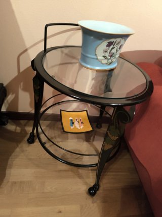 Mesa auxiliar cristal y metal