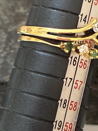 Anillo Oro 18k Esmeraldas y Diamantes