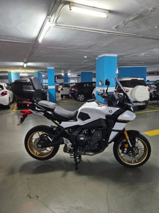 Yamaha Tracer 9 GT Año 2023 Blanca y Dorada