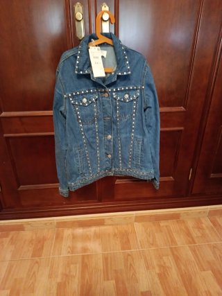 Chaqueta vaquera S tachuelas con etiqueta