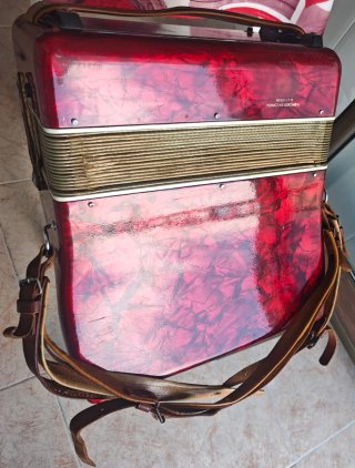 Acordeón Guerrini Super Luxe Rojo