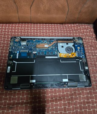 Portátil Asus i7 UX330U Gris