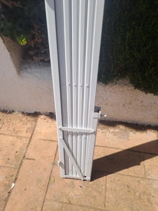 Reja de tijera extensible blanca