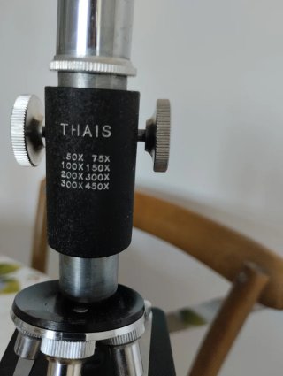 Microscopio Antiguo Thais