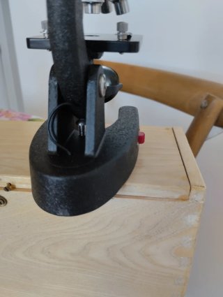 Microscopio Antiguo Thais