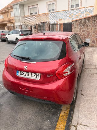 Peugeot 208 2014