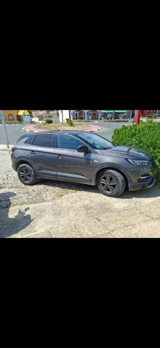 OPEL GRANDLAND X SUV DESIGN