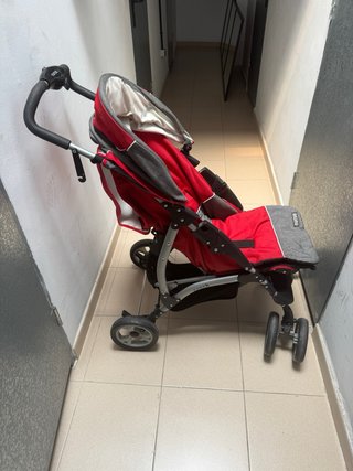 Cochecito de bebé Nurse rojo y gris