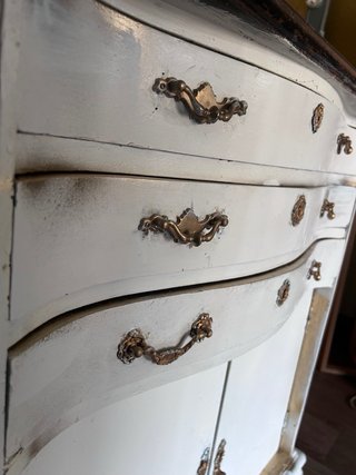 Mueble auxiliar antiguo madera blanco y oro