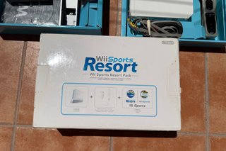 Nintendo Wii + Wii Sports Resort