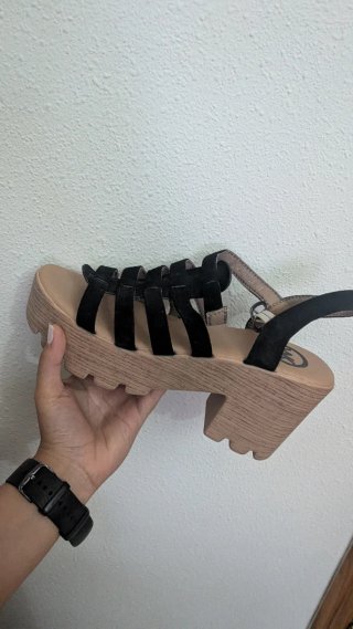 Sandalias de plataforma negras y beige 40/41