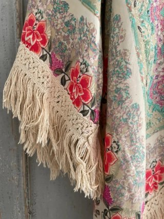 Kimono flores y flecos talla única