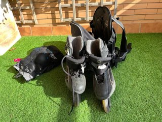Patines con casco y protecciones