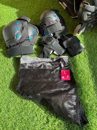 Patines con casco y protecciones