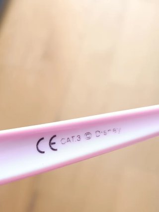 Gafas de sol infantiles rosas y moradas
