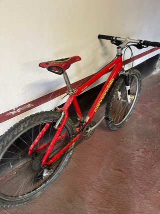 Bicicleta Cannondale Roja