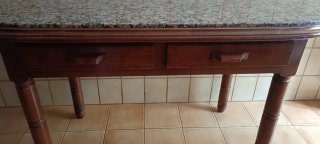 Mesa ovalada mármol y madera con 2 cajones