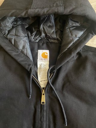 Chaqueta Carhartt Negra con Capucha