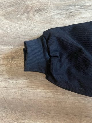 Chaqueta Carhartt Negra con Capucha