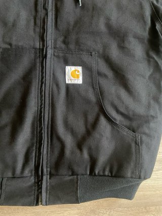 Chaqueta Carhartt Negra con Capucha