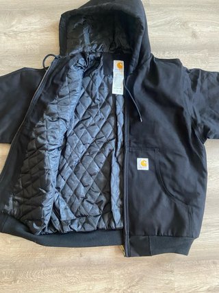 Chaqueta Carhartt Negra con Capucha