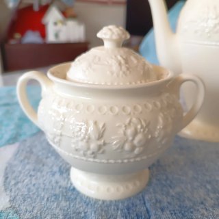 Juego de té/café de porcelana inglesa.